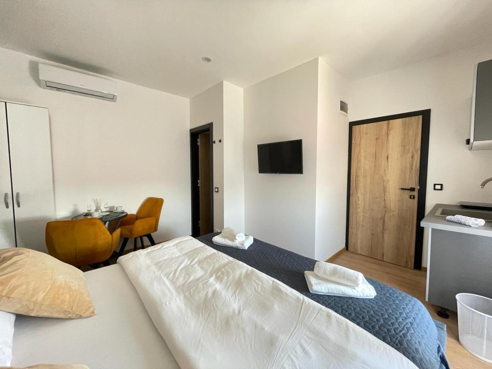 Astraluxe Apartment Fazana Luaran gambar