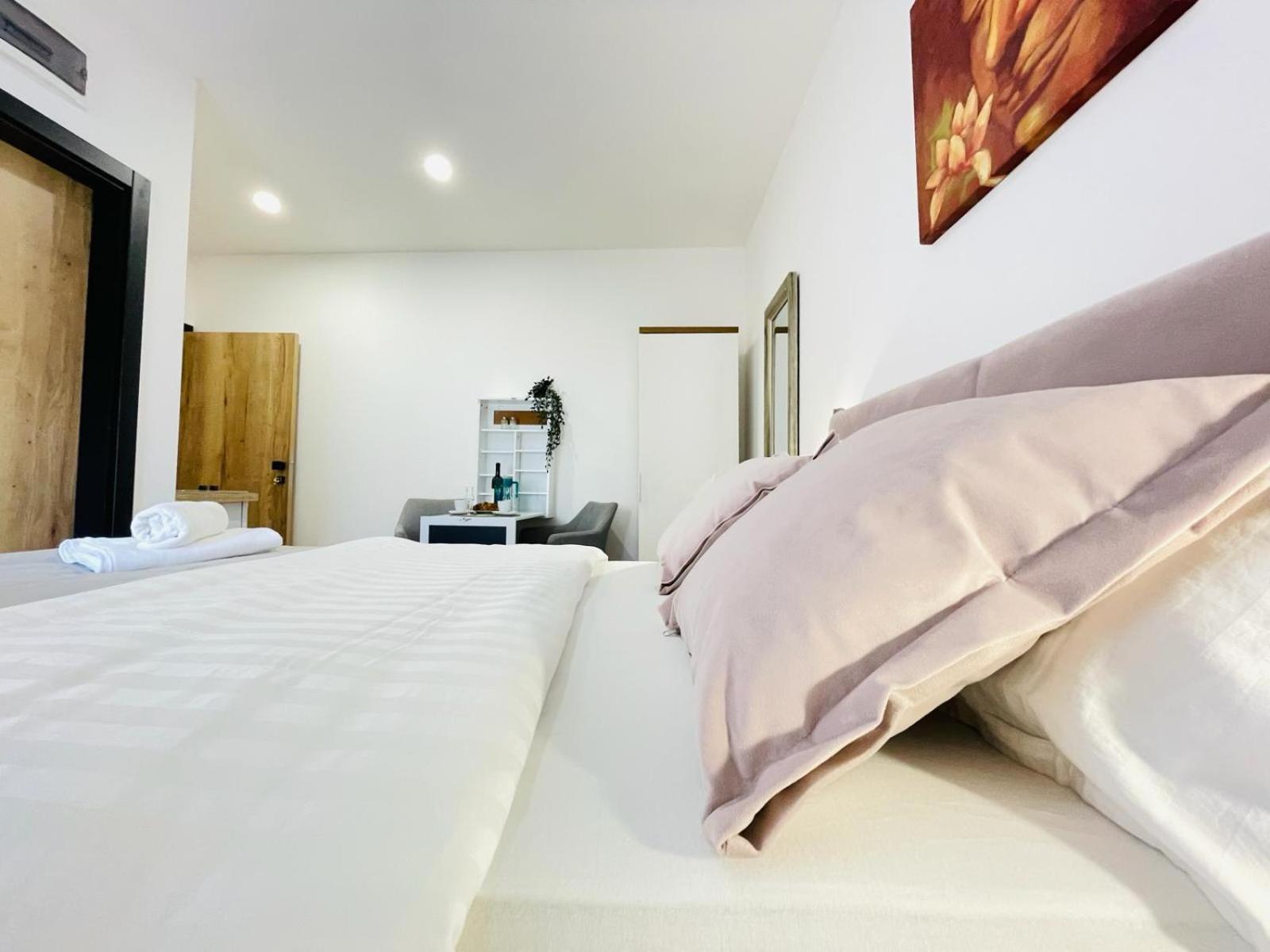 Astraluxe Apartment Fazana Luaran gambar