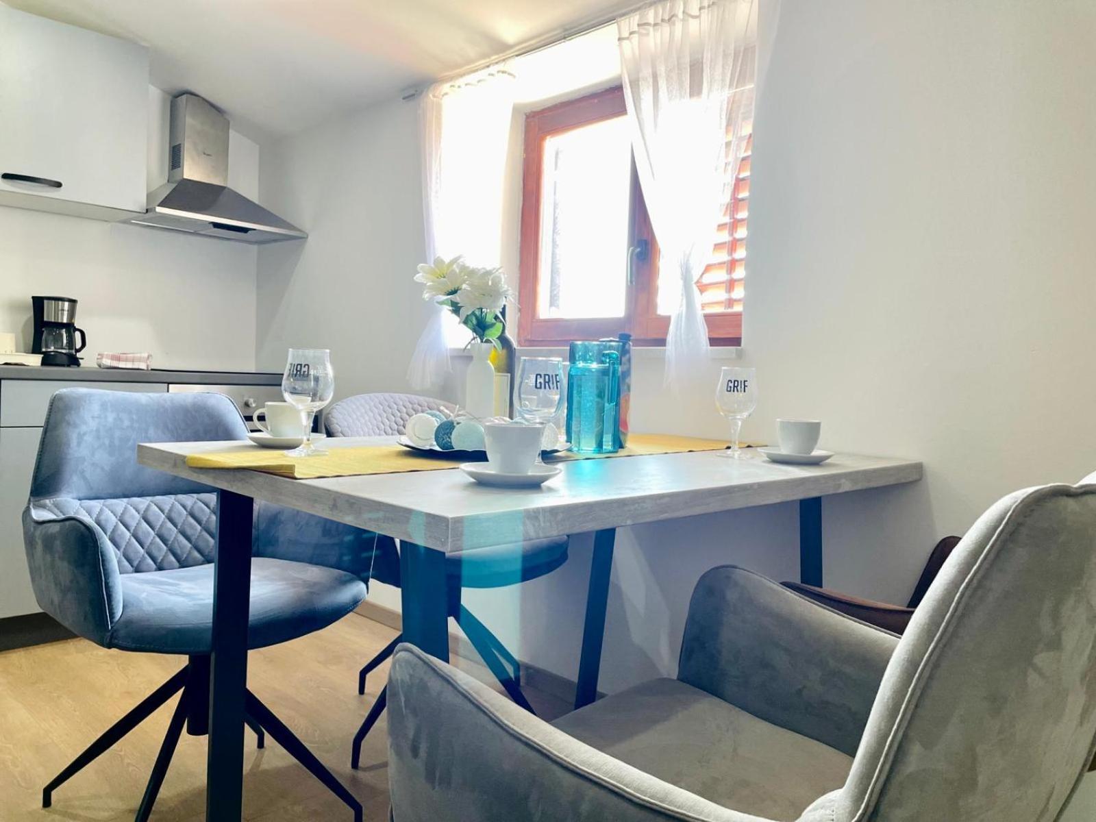 Astraluxe Apartment Fazana Luaran gambar