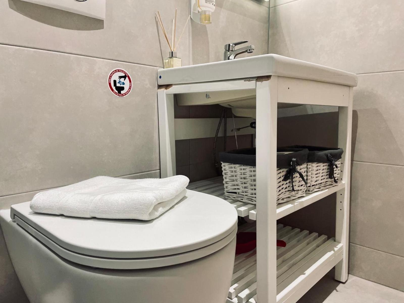 Astraluxe Apartment Fazana Luaran gambar